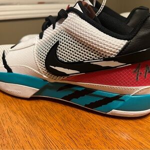 Nike Men’s White Black Teal Red Low-Top Sneaker